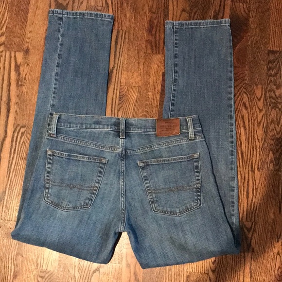Lucky Brand 221 Straight Leg Jeans - Picture 3 of 10